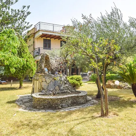 3 Bedroom Lovely In Casa vacanze