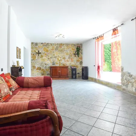 3 Bedroom Lovely In *