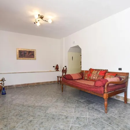 3 Bedroom Lovely In Casa vacanze