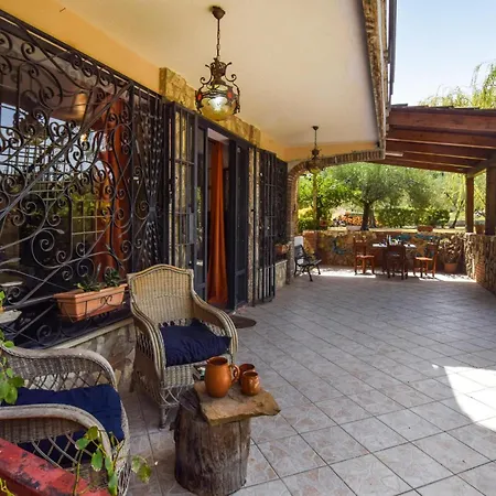 Casa vacanze 3 Bedroom Lovely In